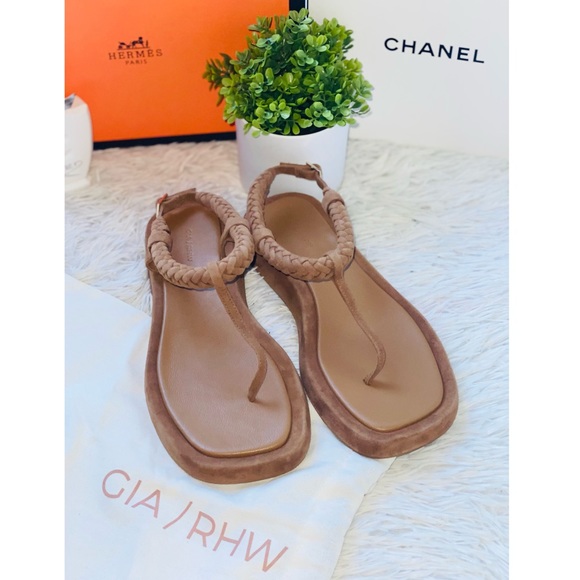 GIA Borghini x RHW Flat Thong Suede Sandals | Brown - Picture 2 of 10